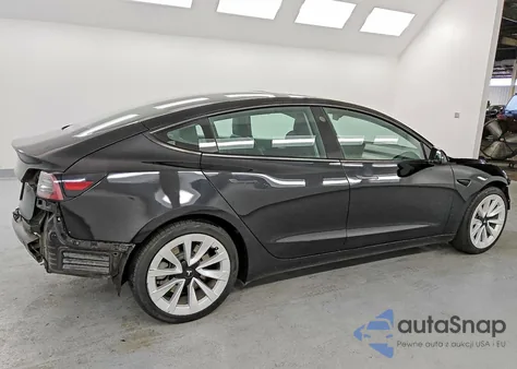 2022 Tesla Model 3 z USA, uszkodzony, nr VIN 5YJ3E1EA6NF290095